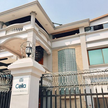 Celia Hostel Mandalay Esterno foto