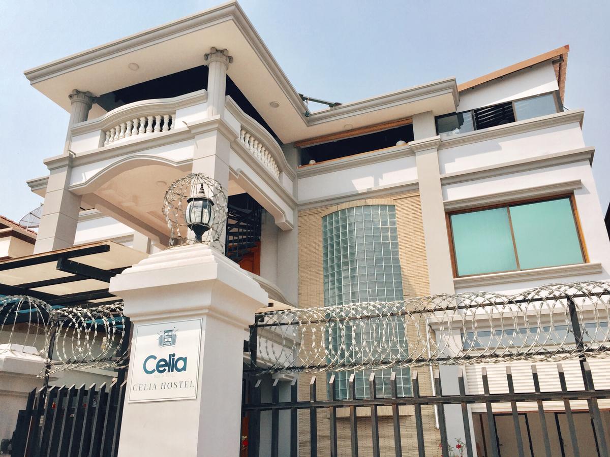 Celia Hostel Mandalay Esterno foto