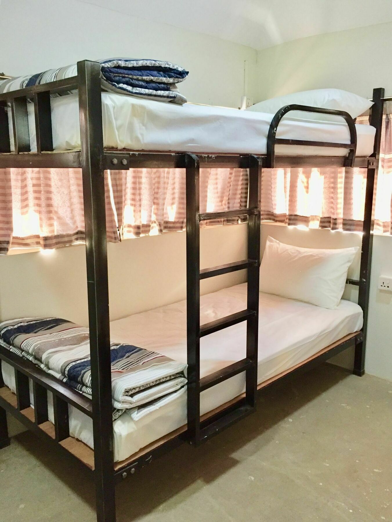 Celia Hostel Mandalay Esterno foto