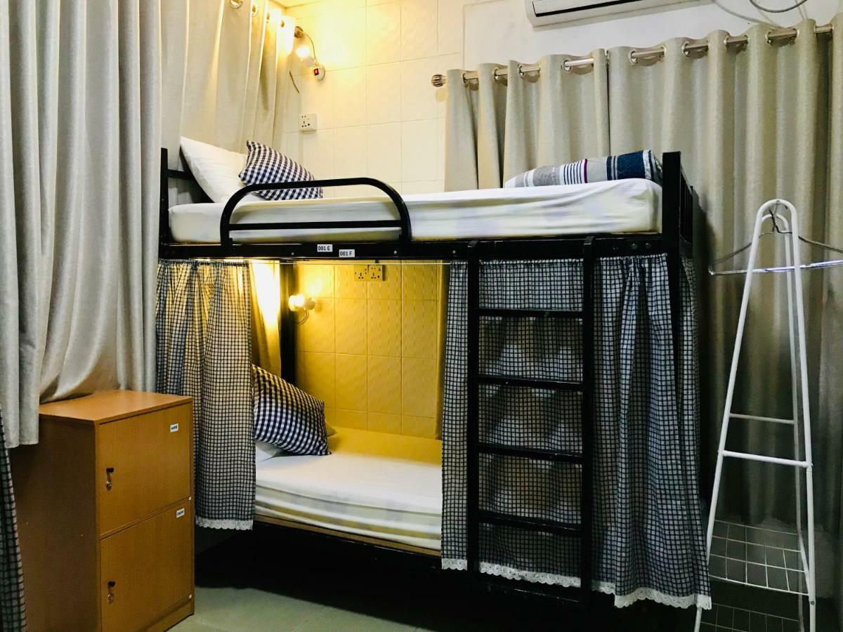 Celia Hostel Mandalay Esterno foto