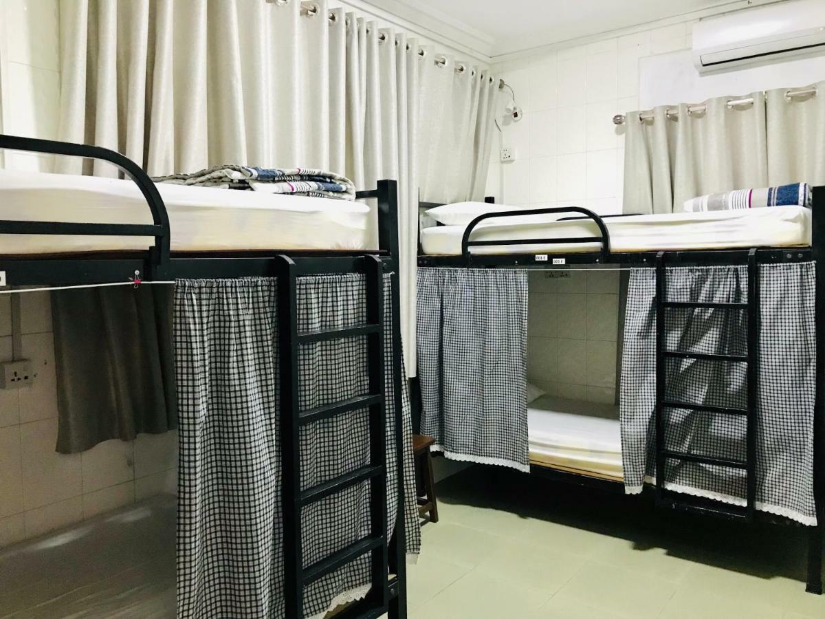 Celia Hostel Mandalay Esterno foto