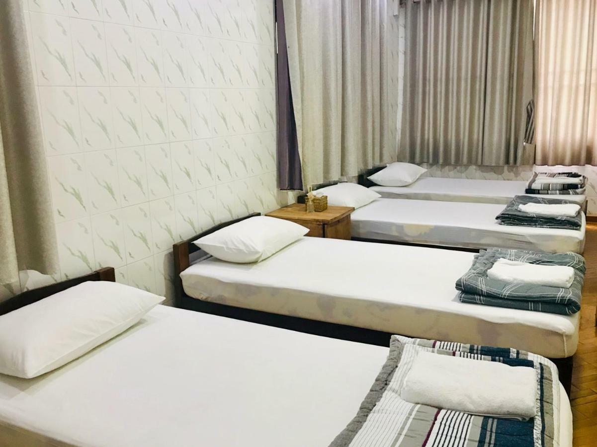 Celia Hostel Mandalay Esterno foto